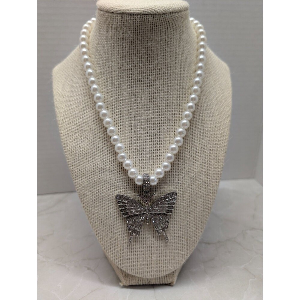 New Rhinestone Butterfly Pendant White Faux Pearl Necklace Pavé Choker up to 20"